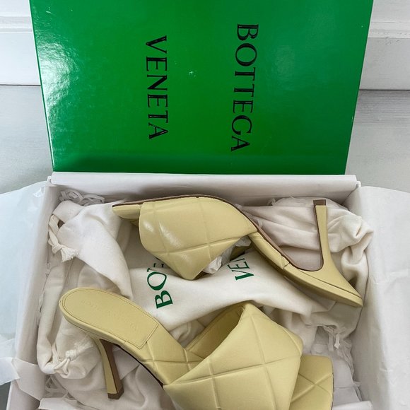 ❌SOLD❌Bottega Veneta Rubber Lido  Quilted Leather Mules In Lemonade Color - Picture 3 of 9